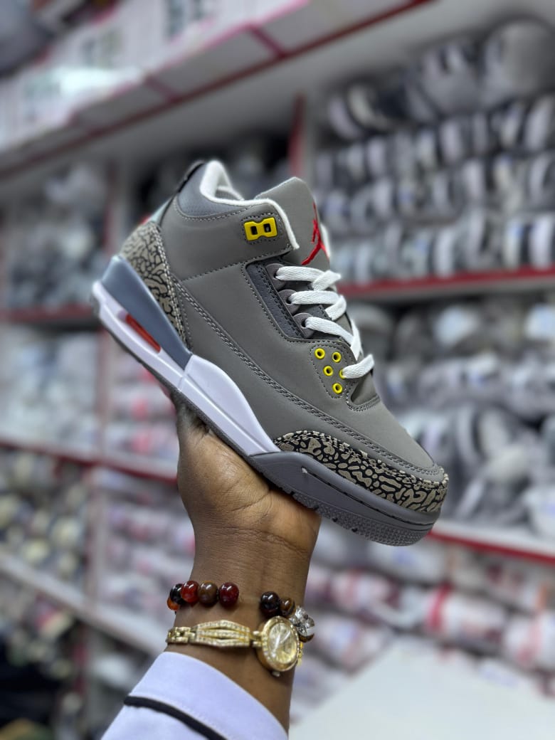 ⚡NEW COLLECTION  Jordan 3 sneakers easier to walk with and for all day comfort available in multiple sizes(37-45)💯and colors(black white grey navy blue brown and pink)💯 to match your vibe⭐