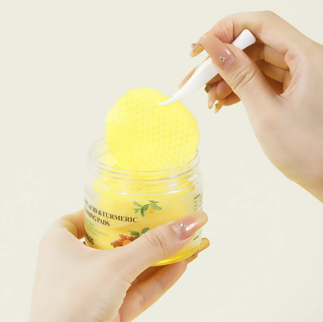 MOOYAM KOJIC ACID & TURMERIC CLEANSING PADS (50 PADS) ...BRIGHTENING EXFOLIATING FACE SCRUB PADS FADES ACNESCARS