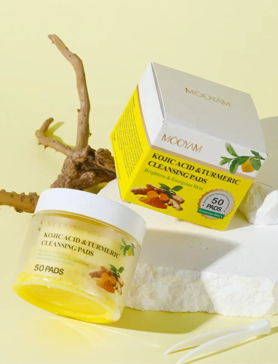 MOOYAM KOJIC ACID & TURMERIC CLEANSING PADS (50 PADS) ...BRIGHTENING EXFOLIATING FACE SCRUB PADS FADES ACNESCARS