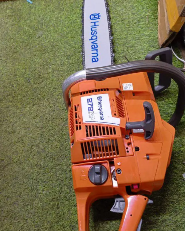 Husqvarna 272xp powersaw