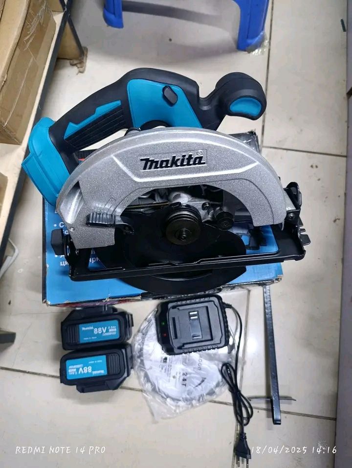 Makita cordless circular saw