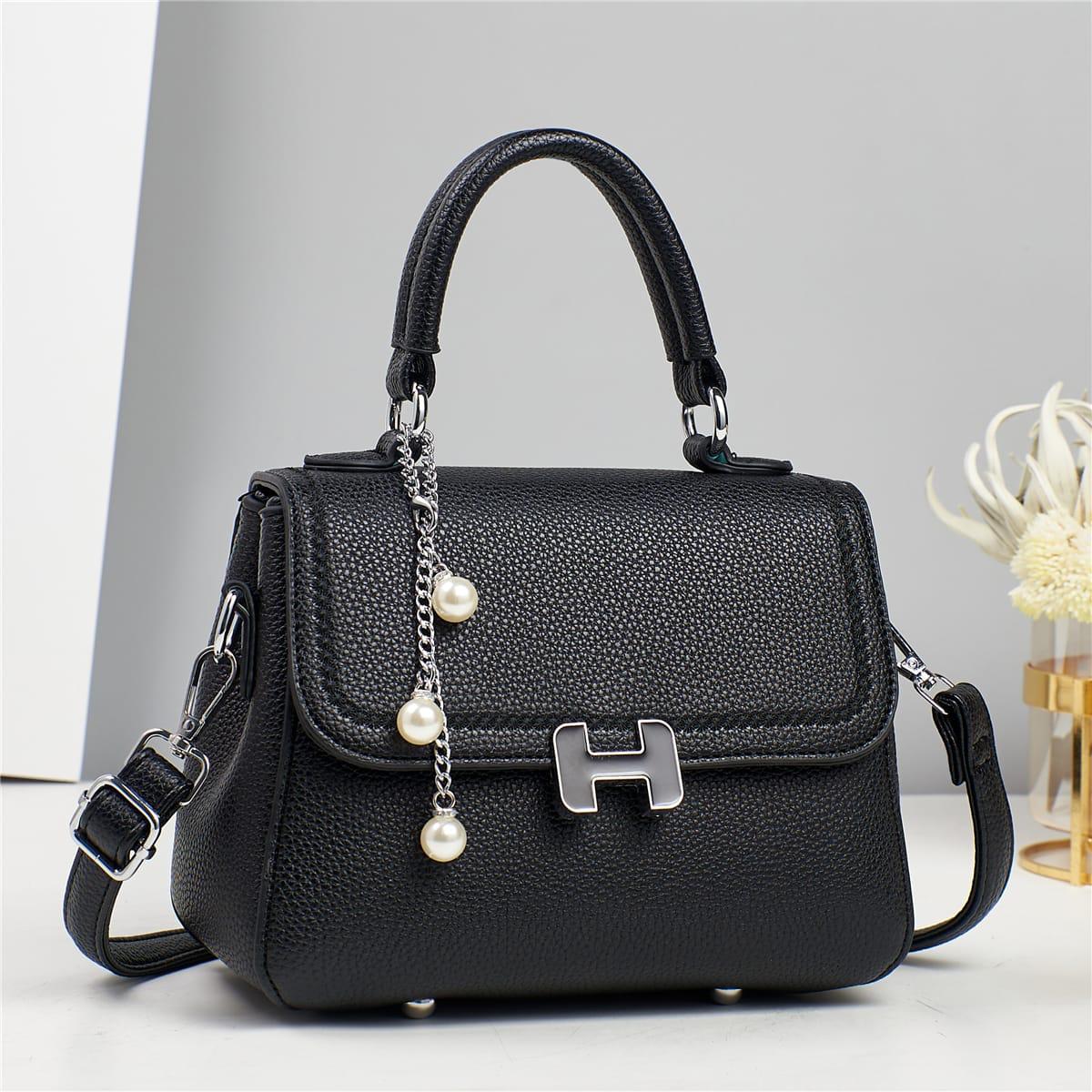 New Arrivals 🔥🔥🔥🔥🔥High Quality Sling Bags Ladies  handbags🥰🥰🥰 Very Cute and classic
