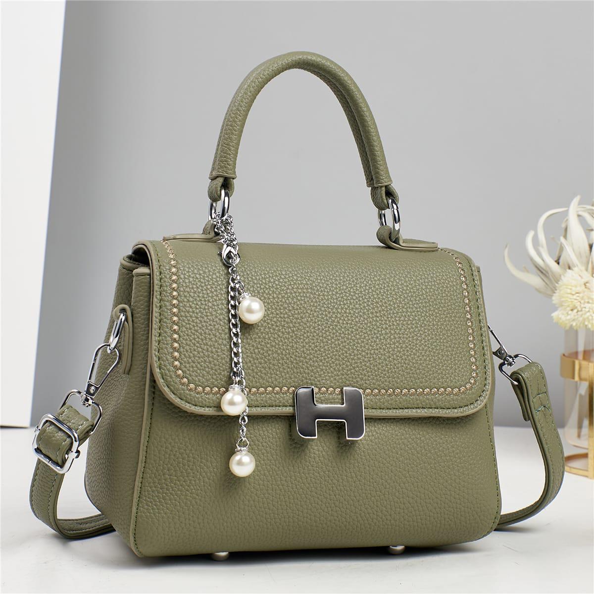 New Arrivals 🔥🔥🔥🔥🔥High Quality Sling Bags Ladies  handbags🥰🥰🥰 Very Cute and classic