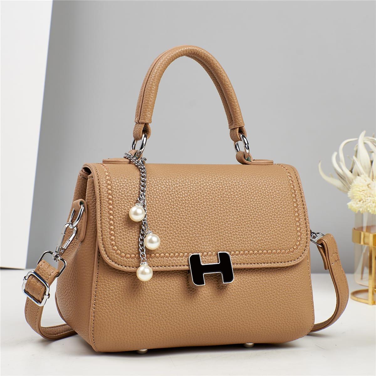 New Arrivals 🔥🔥🔥🔥🔥High Quality Sling Bags Ladies  handbags🥰🥰🥰 Very Cute and classic