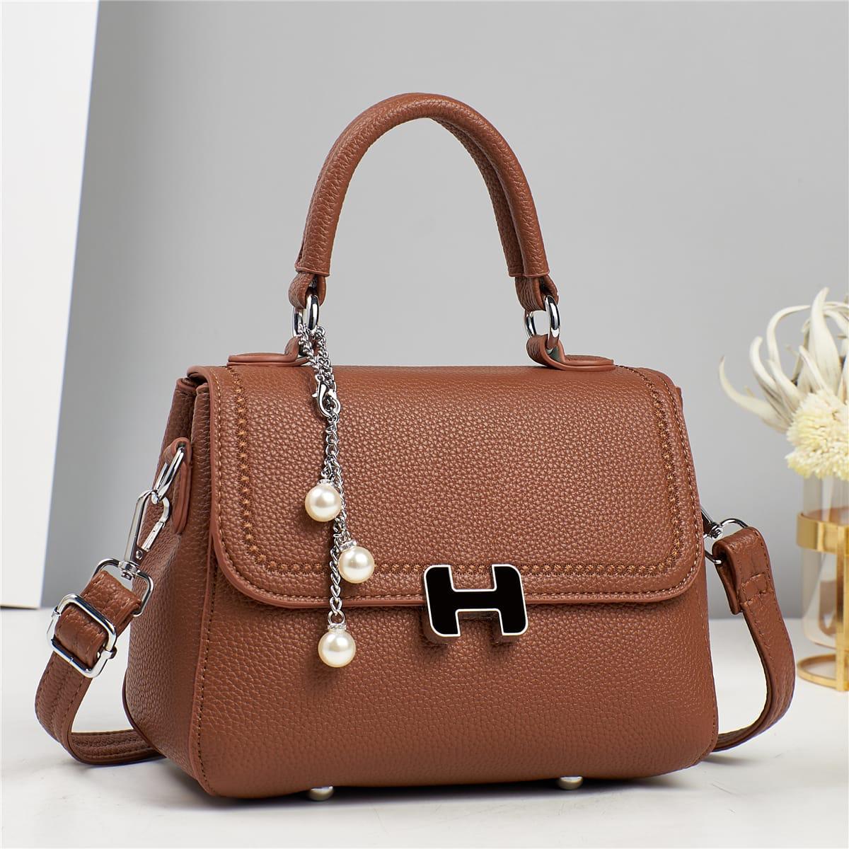 New Arrivals 🔥🔥🔥🔥🔥High Quality Sling Bags Ladies  handbags🥰🥰🥰 Very Cute and classic