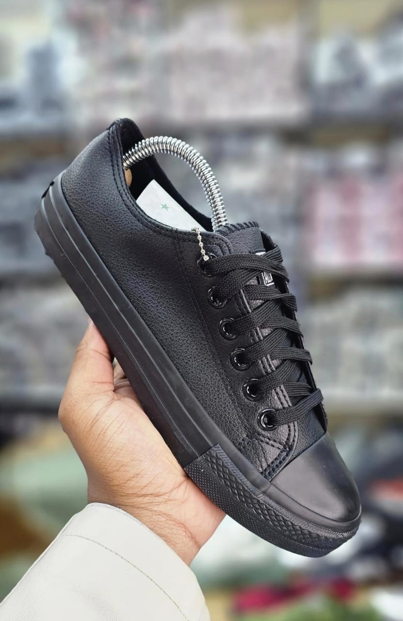Offer price🔥🔥High quality Classy Leather Canvas Rubber Shoes🔥Premium Quality Material – durable and stylish finish.Comfortable Cushion Sole Breathable Design &Strong Grip Outsole