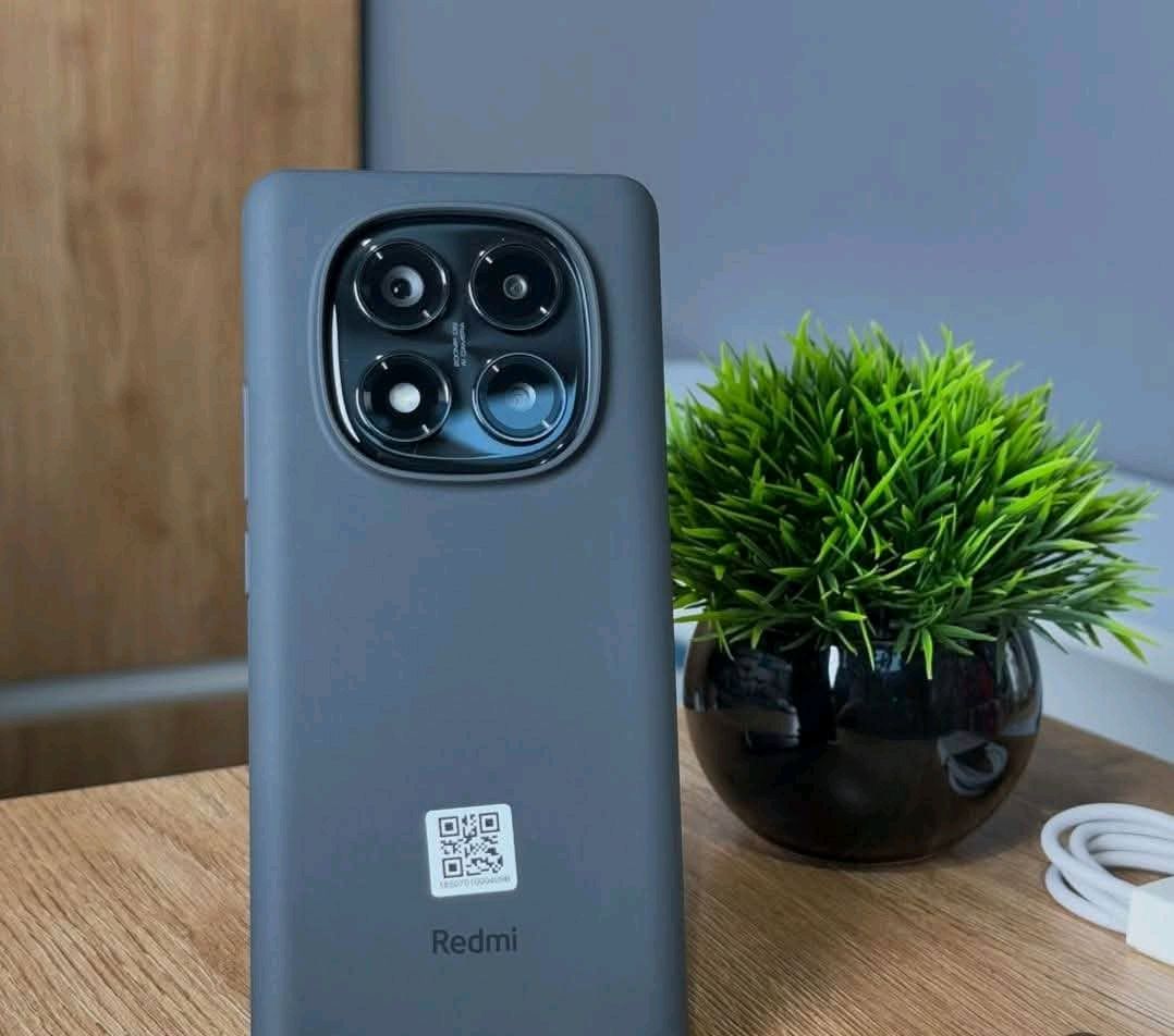 XIAOMI REDMI NOTE 14 PRO PLUS 5G FROST BLUE CURVED SCREEN ,512GB+12GB RAM 6.6 inch ( 200MP back 20MP front camera) 5110MAH BATTERY Octa-core Qualcomm SM7635 Snapdragon