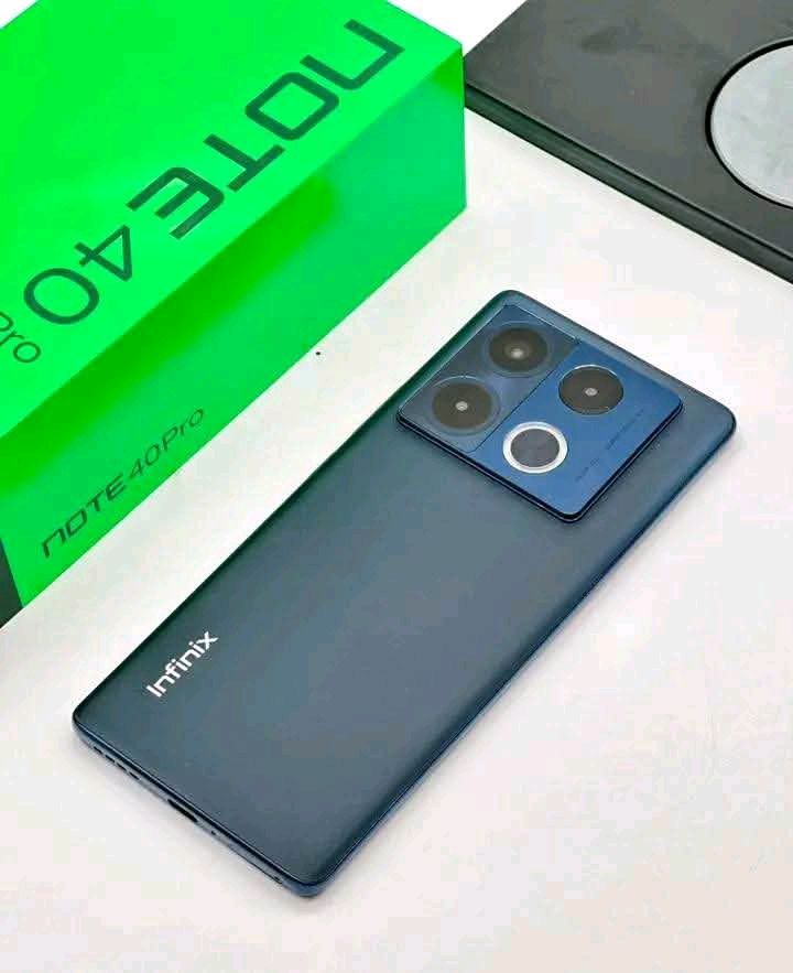 Infinix Note 40 Pro 5G(256GB ROM +12GB RAM),5G, 108MP, 4600mAh + Smart Watch & Original Infinix Earbuds