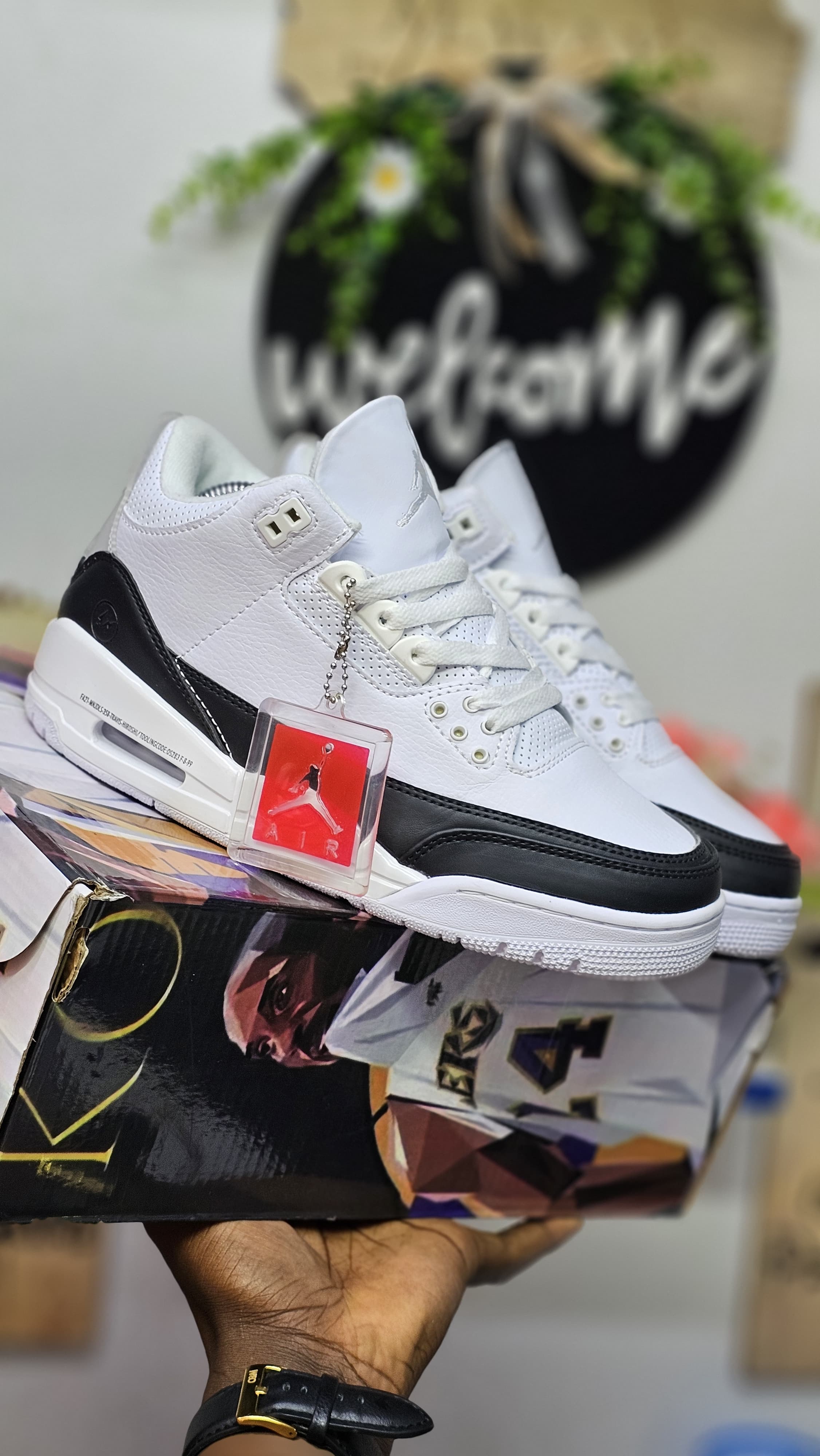 ⚡JORDAN 3 NEW ARRIVAL DESIGN 🔥High quality comfortable UNISEX sneakers😘all out fit matching cutest clasic all colours sneaker⚡⚡ all season wearing water proof sneakers/veryCUTE as pictured😘😘⚡