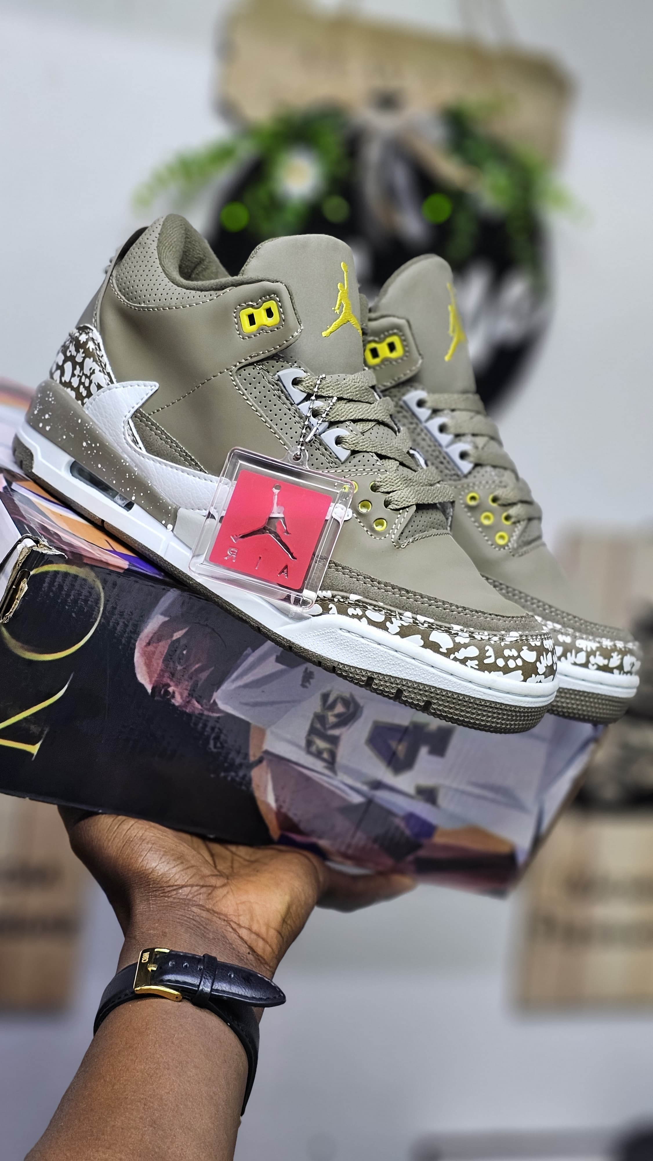 ⚡JORDAN 3 NEW ARRIVAL DESIGN 🔥High quality comfortable UNISEX sneakers😘all out fit matching cutest clasic all colours sneaker⚡⚡ all season wearing water proof sneakers/veryCUTE as pictured😘😘⚡