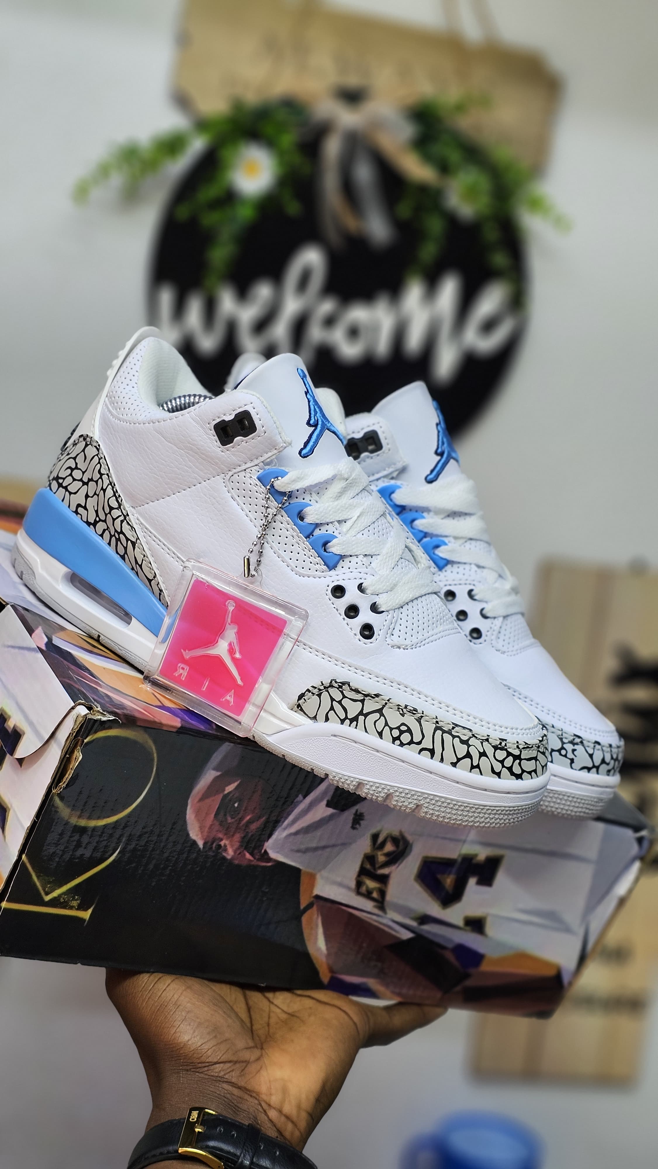 ⚡JORDAN 3 NEW ARRIVAL DESIGN 🔥High quality comfortable UNISEX sneakers😘all out fit matching cutest clasic all colours sneaker⚡⚡ all season wearing water proof sneakers/veryCUTE as pictured😘😘⚡