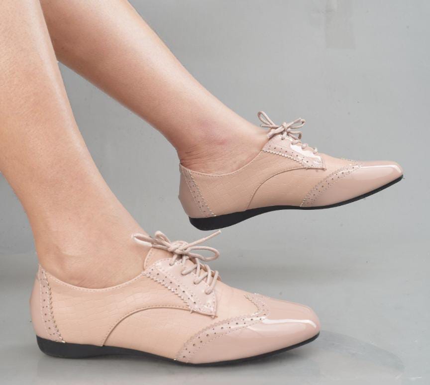 🔥⚡NEW ARRIVAL/LATEST women's  fashioned ❤‍🔥flats walk smart with this beautiful/ cute🔥 women's flat shoes🔥⚡ all colours and sizes available❤‍🔥 step up your walk with flats that speak confidence