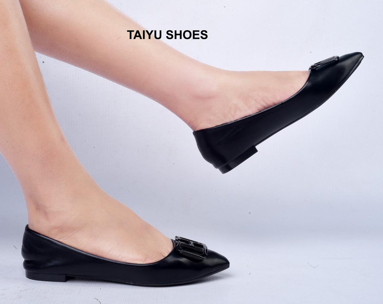 TAIYU ⚡Flats NEW ALERT  WOMEN'S FLAT SHOES❤‍🔥 cute fashionable and classic flats🔥 available⚡💫🔥 all colors and sizes are available walk🔥⚡smart with comfort with this fashion CLASSIC flats shoes⚡