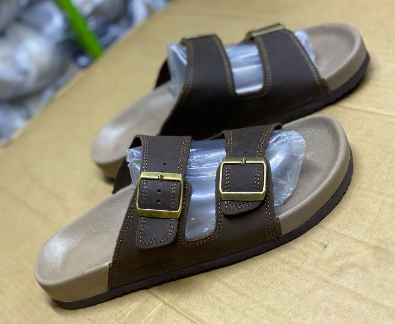 ⚡High Quality men leather slipers💯LEATHER classic men outdoor slides.The best D&G SLIPERS QUALITY breatherble fashioned men ruber slides❤‍🔥wash and wear slides🔥admired and very cute as in pic🥰😘