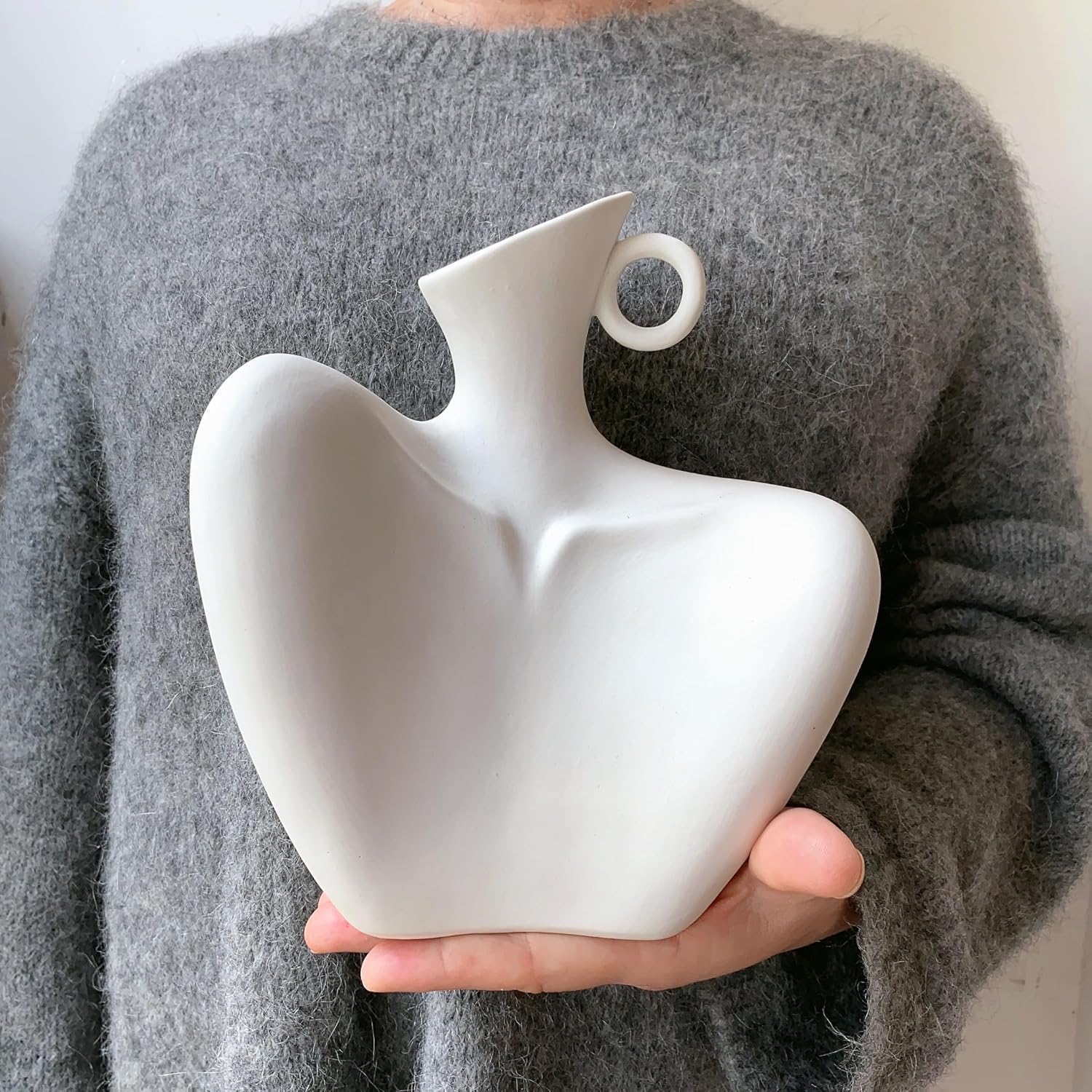 Creative human collarbone ceramic vase