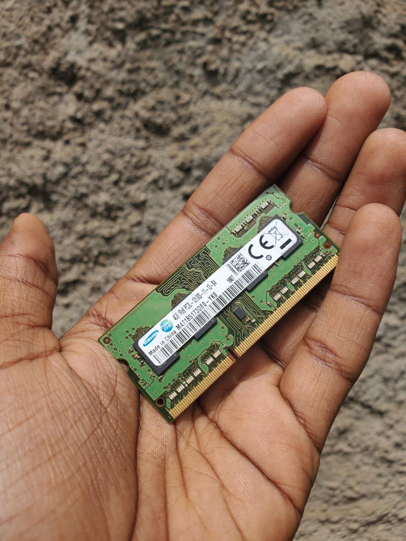 NEW!! Crucial/ Samsung/ Toshiba/ Lexar/ Kingston 4GB / 8GB / 16GB DDR4 (PC4) LaptopRAM – High-Speed Memory Upgrade for PCs | Compatible with most laptop motherboards supporting DDR4 (PC4)
