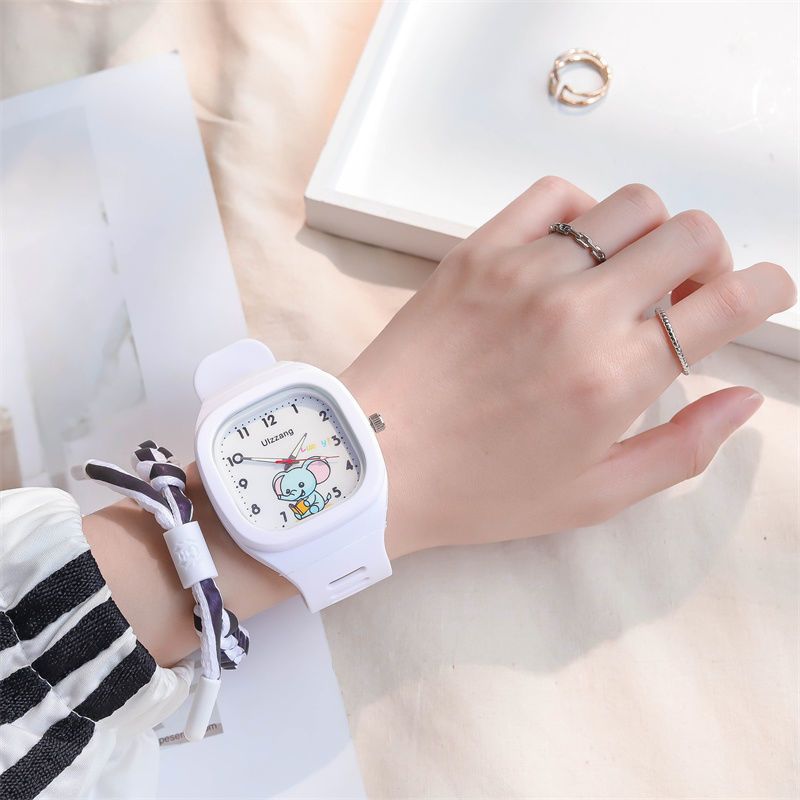 Creative Children's Watch Women's 2025 Silicone Strap Primary Secondary School Students Watch Cute Elephant Quartz Watch