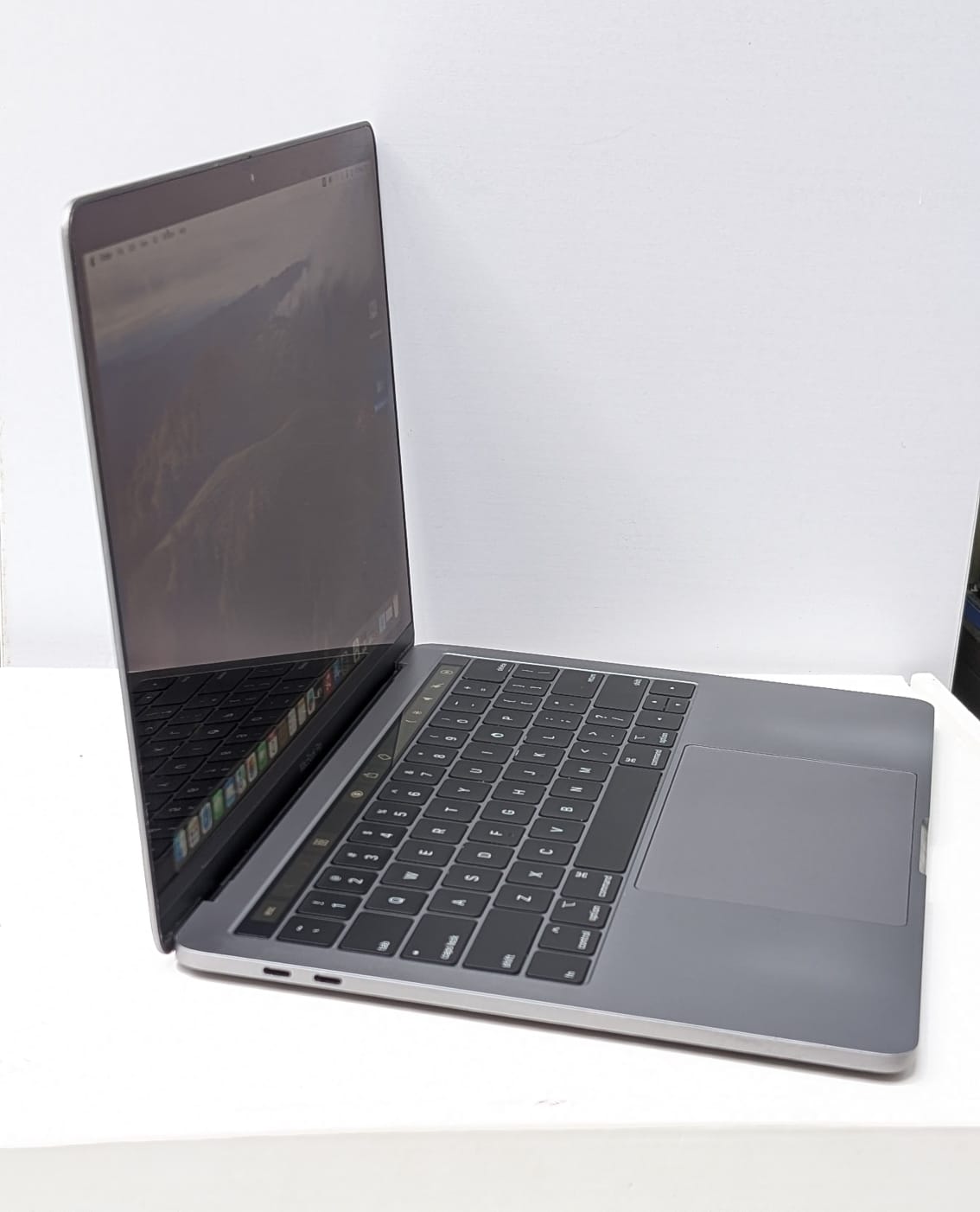 MACBOOK PRO 13"INCH 2019 CORE I7 16/256 SSD WITH TOUCHBAR