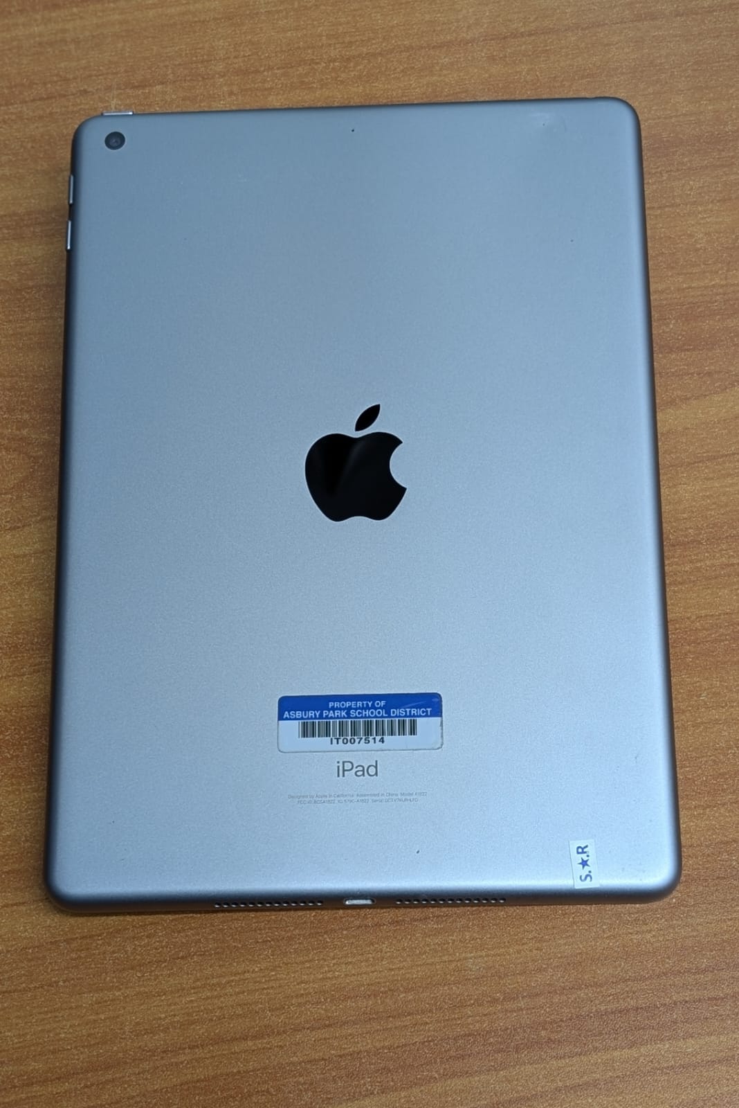 APPLE IPAD 5TH GEN 128GB MEMORY