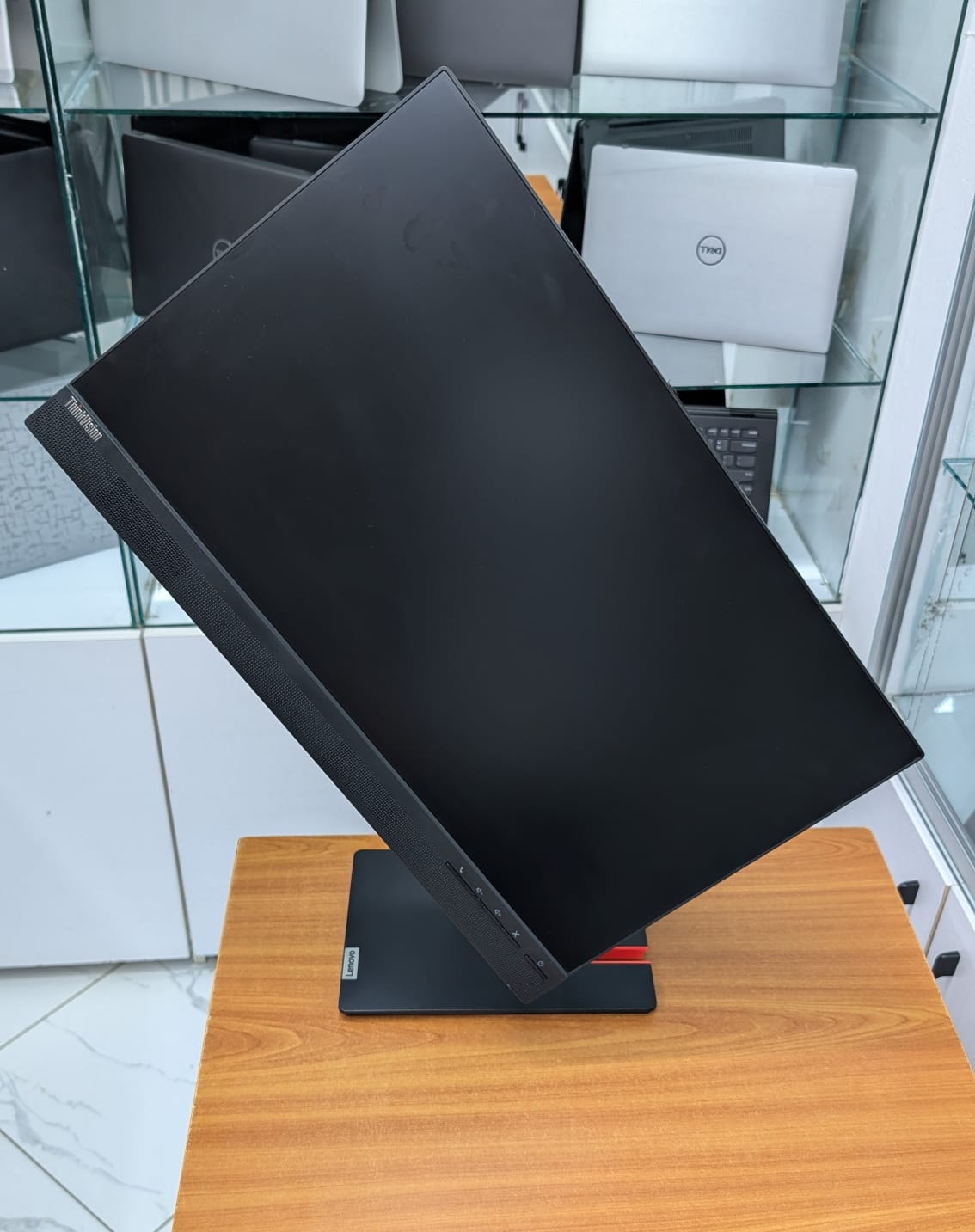 LENOVO T241L - 20 24 INCH LCD E.E / HDMI EDGE TO EDGE SCREEN MONITOR @ KSHS  14999