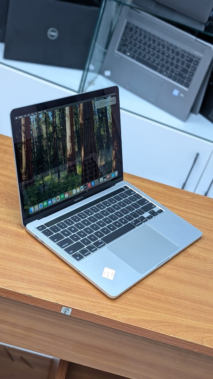 MACBOOK PRO M1 2020 13''INCH 8GB RAM 500GB SSD @KSHS 97,999
