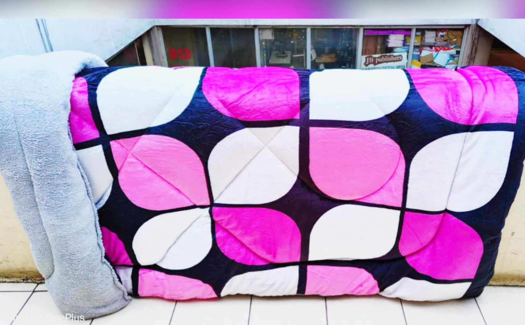 Single Woolen Duvet | Size 6'6 | Warm, Soft & Lightweight | Comforter for Cold Nights | 1 Piece