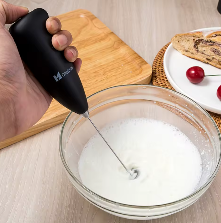 Battery Operated Electric Foam Maker Automatic Handheld Milk Matcha Frother Motor Milk Former for Coffee Latte Cappuccino