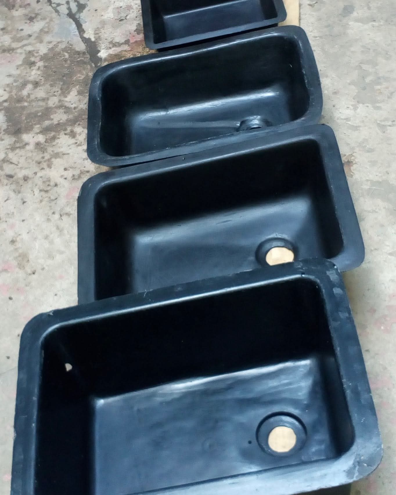 LABORATORY SINK