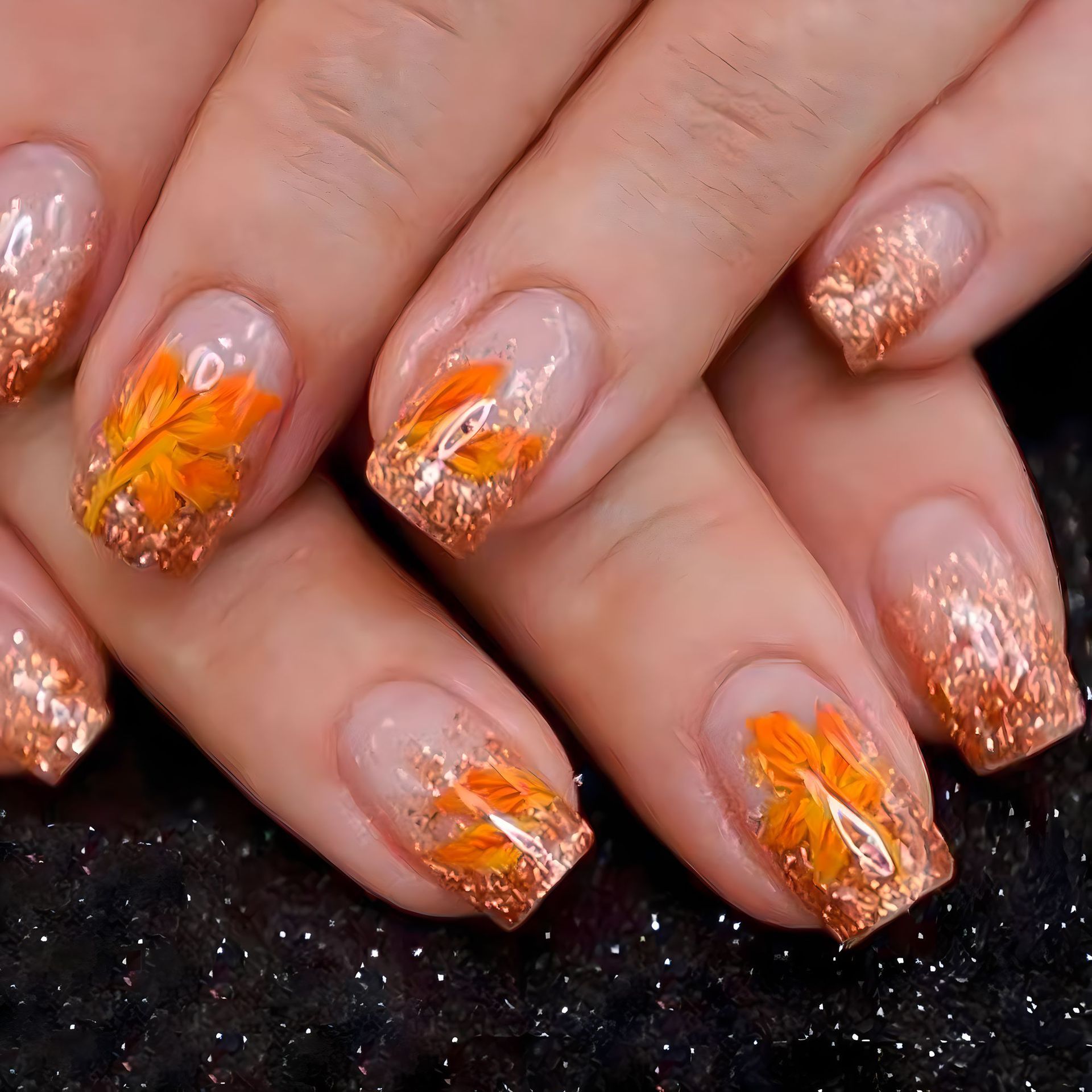 Daily style short-style armored nail sticker with shiny golden glitter and maple leaf design. 24 pieces of fake nails for export. Nail sticker.
