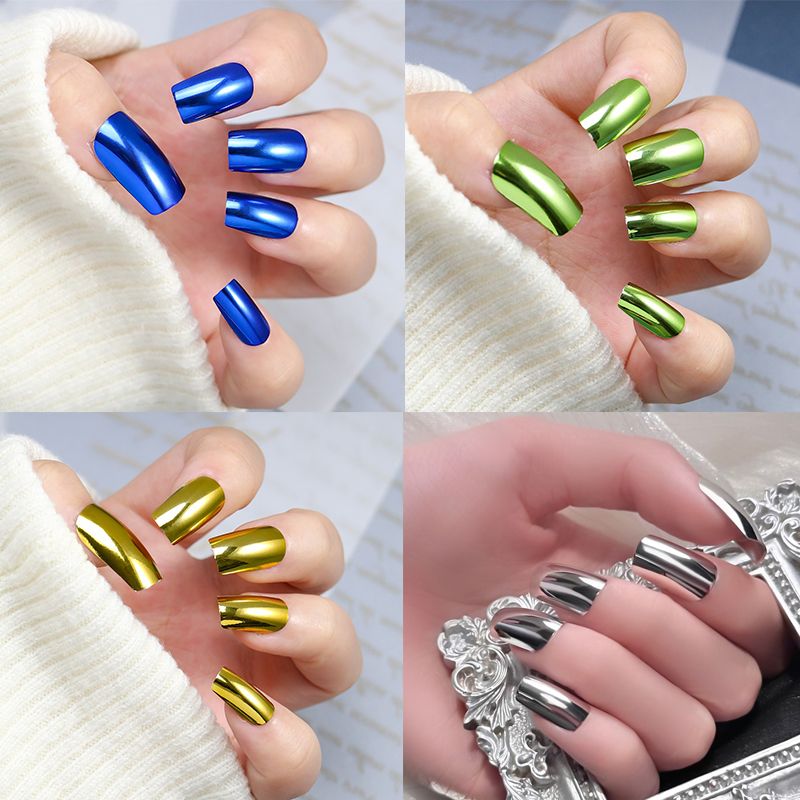 Silver-colored wearable nail tips, simple solid color short false nail tips, silver nail art stickers, ready-made nail tips, 24 pieces per pack.