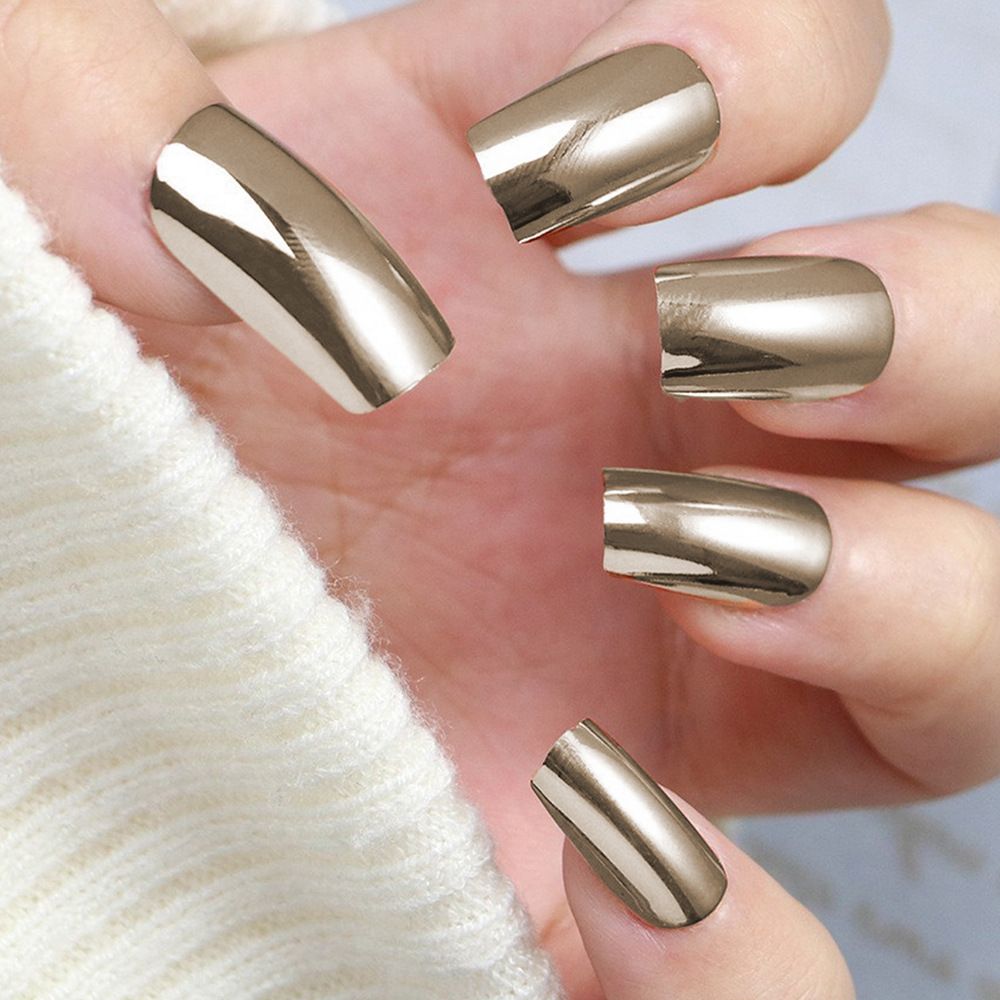 Silver-colored wearable nail tips, simple solid color short false nail tips, silver nail art stickers, ready-made nail tips, 24 pieces per pack.