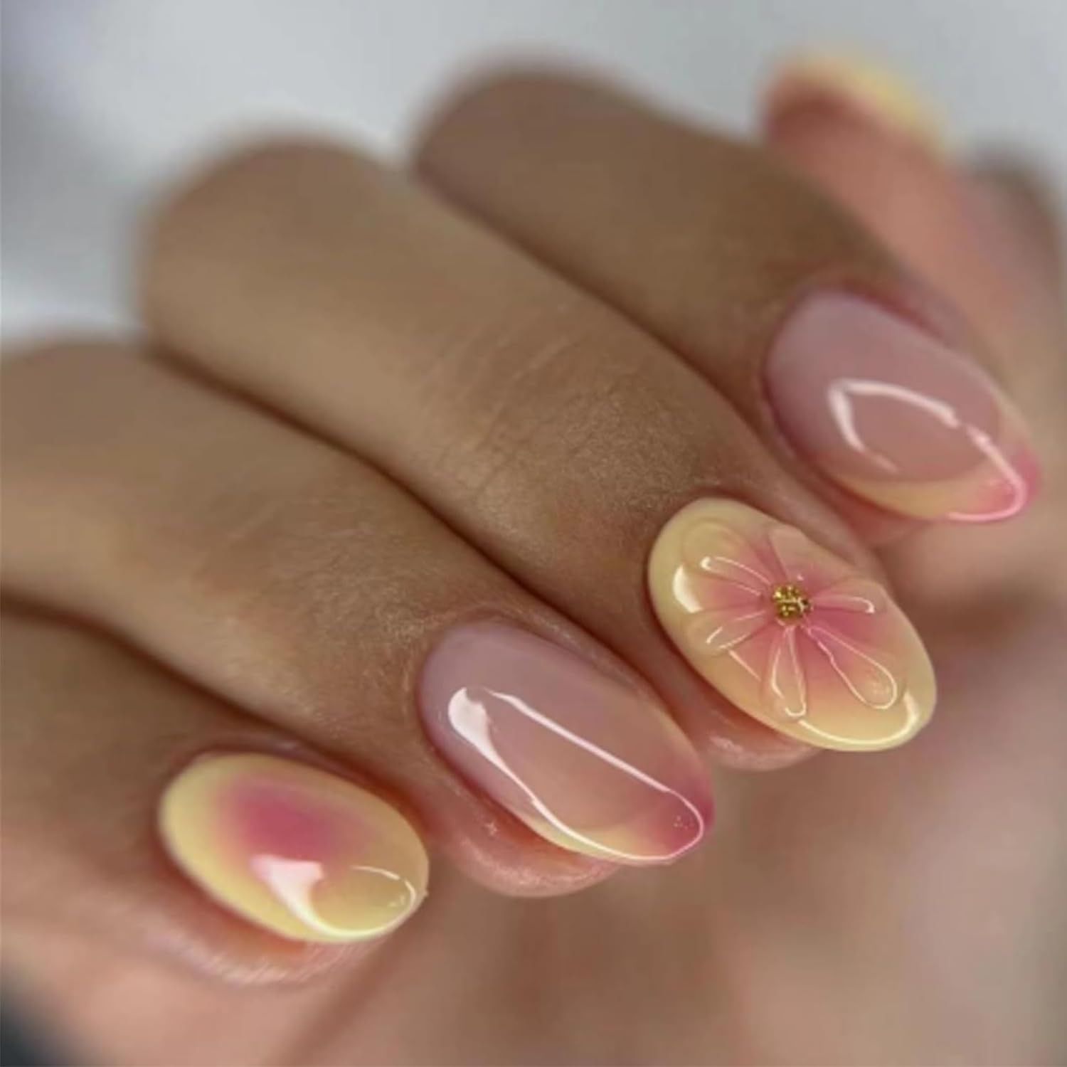 Short style glossy oval three-dimensional gel nail art 2025 new style flower-shaped waterdrop wearable nail