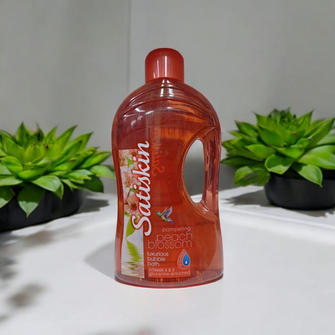 .

.

The Mousson Peach Blossom Body Wash is a rich, hydrating shower gel infused with delicate peach blossom fragrance. It gently cleanses while creating a silky lather, deeply nourishing the skin, a