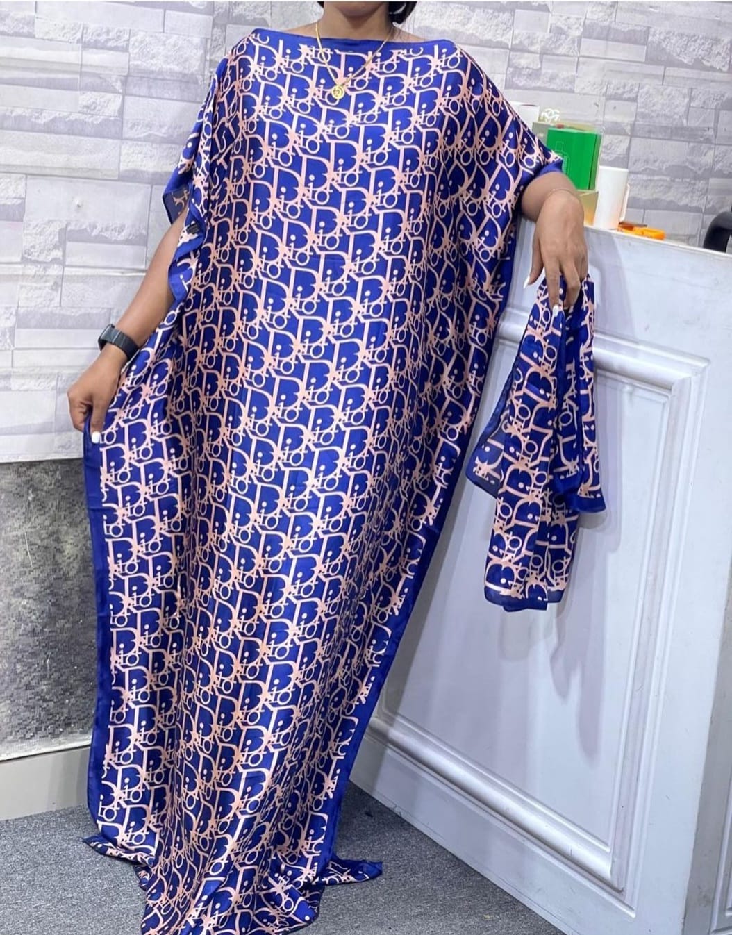Ladies Silk Dera Dress – Elegant & Comfortable With Head Wrap/Scarf