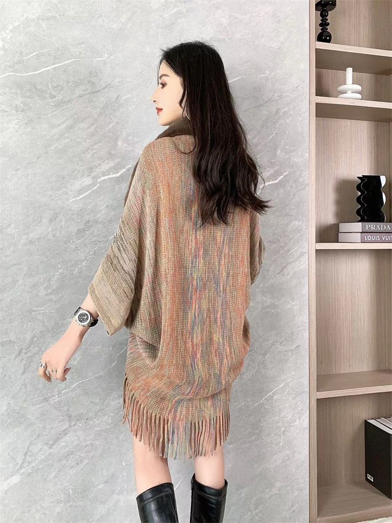 Fashionable shawl cloak jacket for women, fashionable and luxurious, loose fit, new fur collar knitted scarf