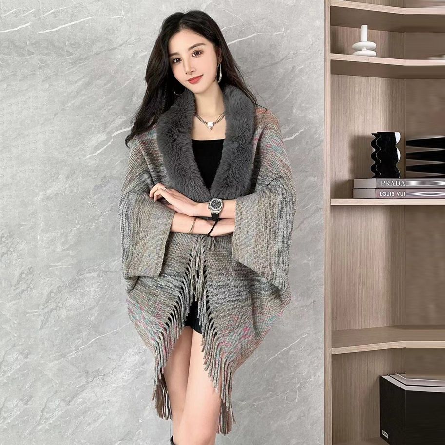 Fashionable shawl cloak jacket for women, fashionable and luxurious, loose fit, new fur collar knitted scarf
