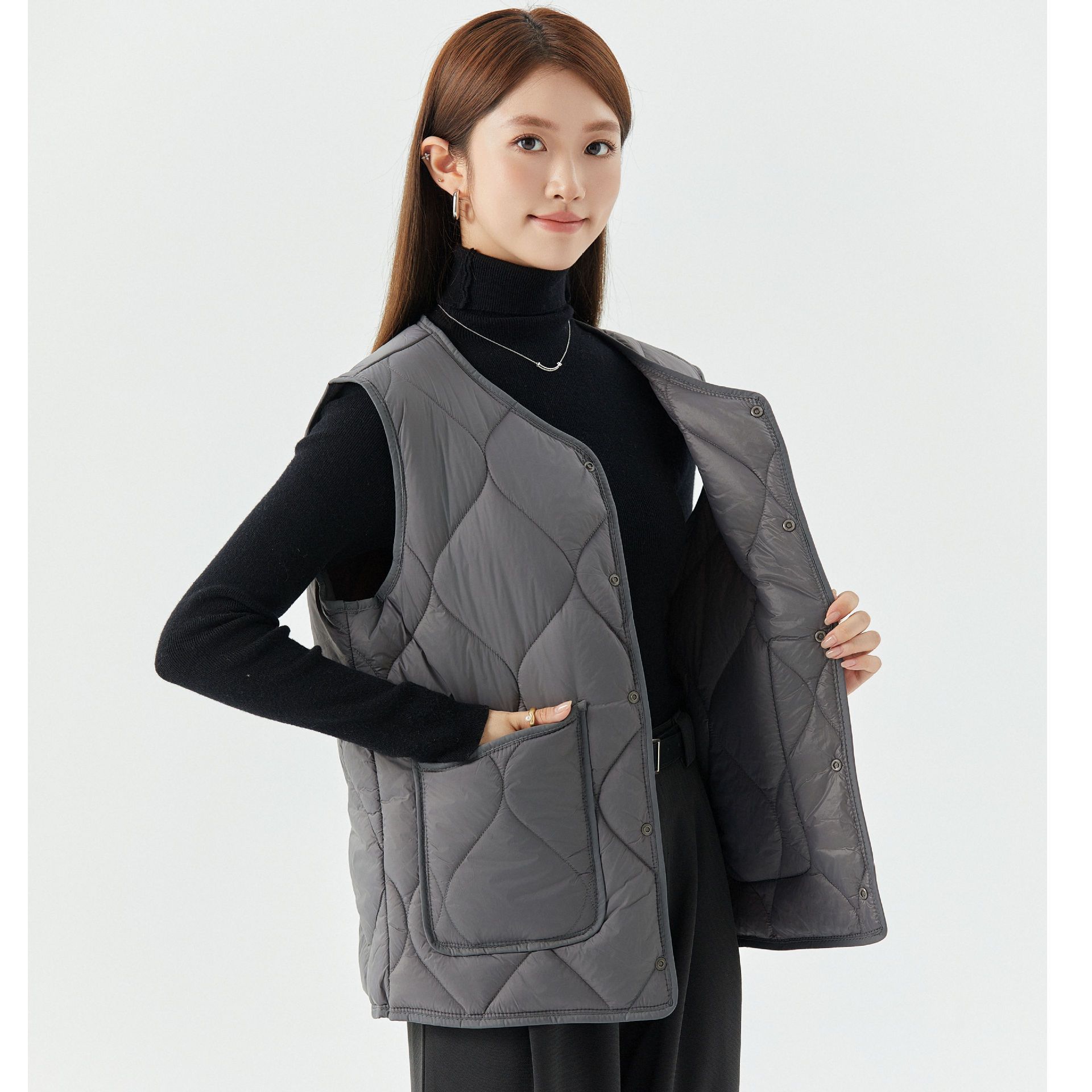 Ladies' warm, enlarged and thickened, flannel inner layer, camisole, women's style, lamb wool, buttons, casual cotton vest for outer wear