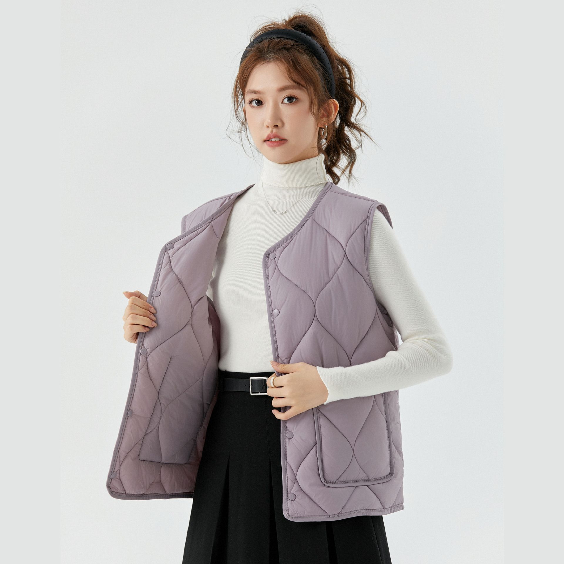 Ladies' warm, enlarged and thickened, flannel inner layer, camisole, women's style, lamb wool, buttons, casual cotton vest for outer wear