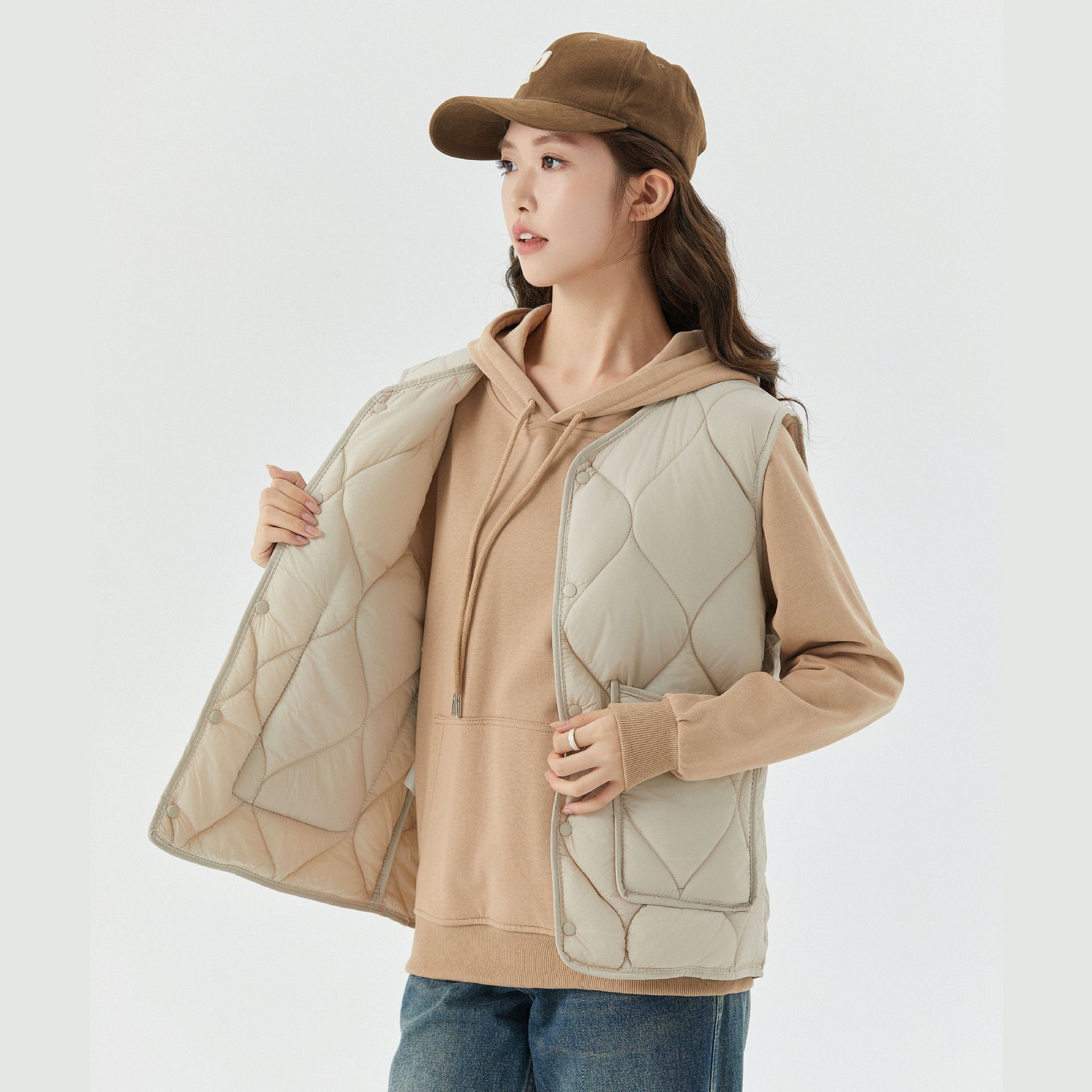 Ladies' warm, enlarged and thickened, flannel inner layer, camisole, women's style, lamb wool, buttons, casual cotton vest for outer wear