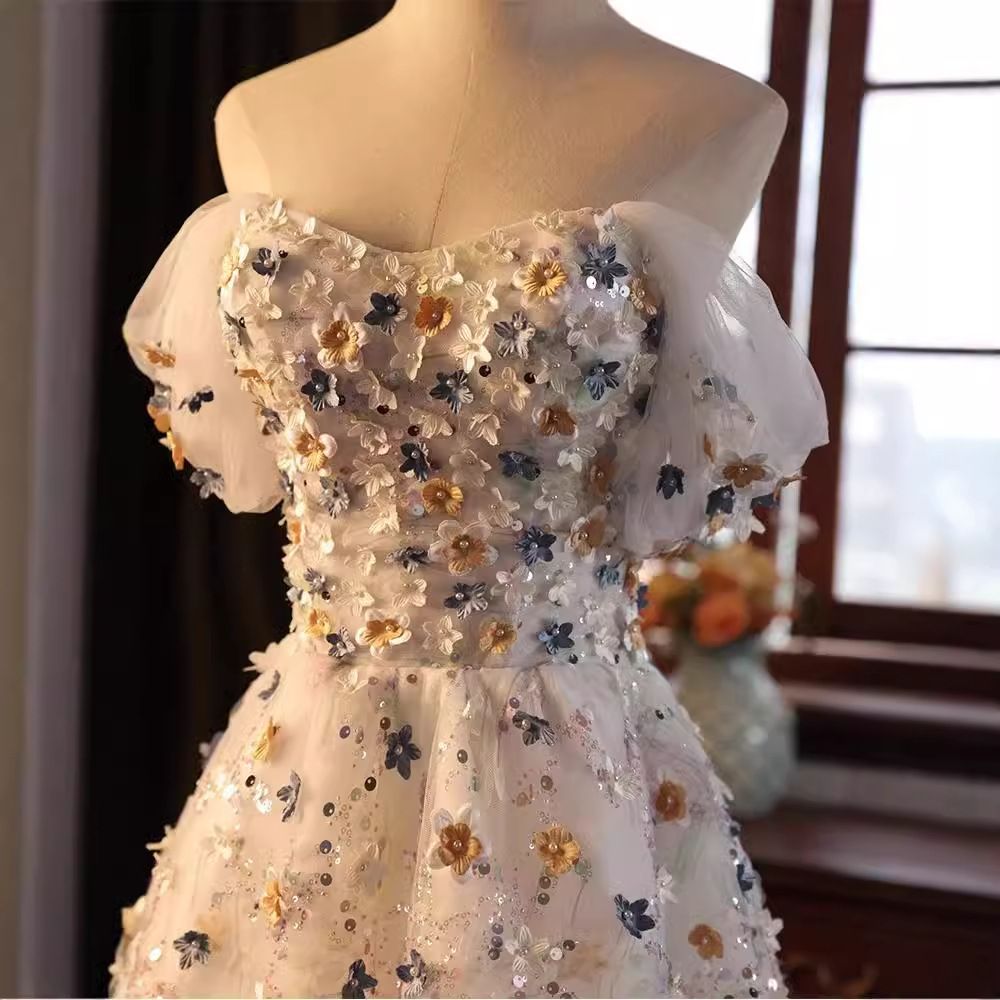 Starry strapless dresses, floral evening gowns with a high-end feel, new styles for birthdays, parties, hosting, coming of age ceremonies, dresses for autumn