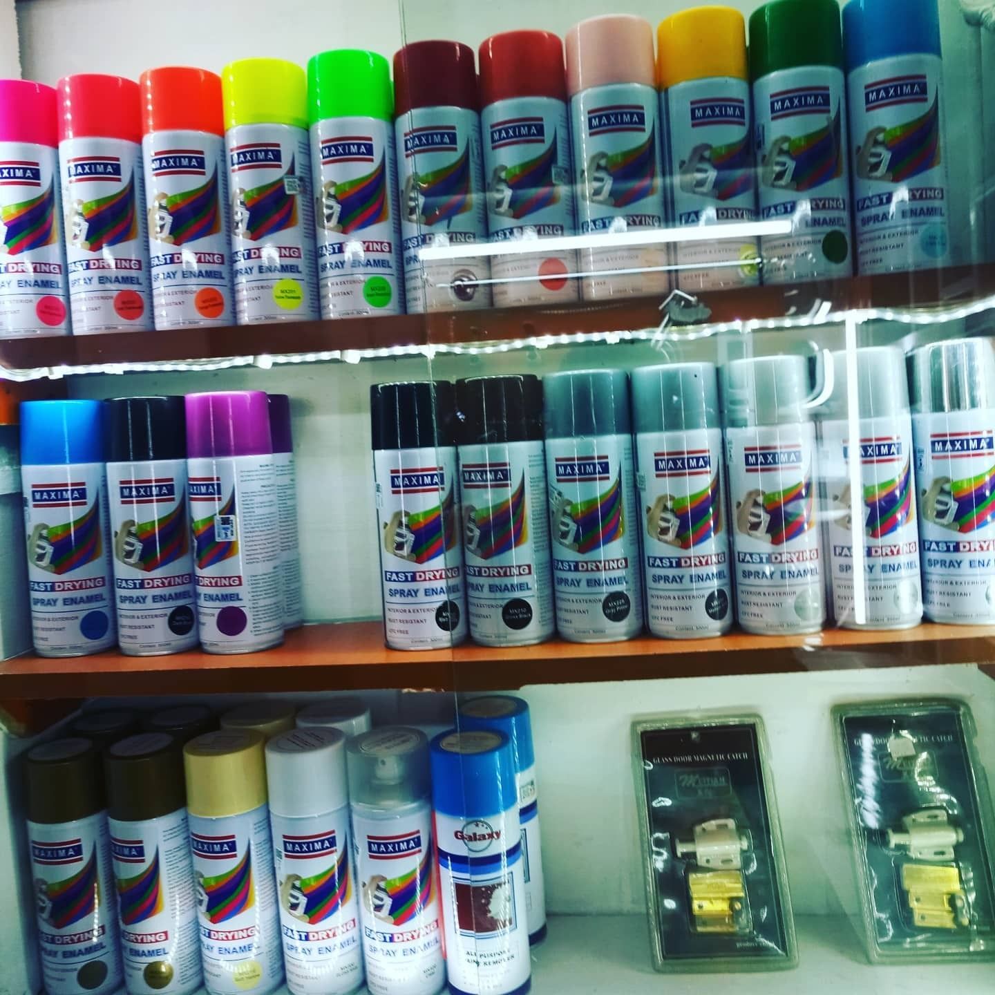 Maxima Spray paint interior exterior fast drying topping paint for All Purpose