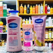 725 ML Vaseline 3 In 1 Brightening Package: Intensive Care Vitamin B3 Body Oil 200ML + Daily Brightening Even Tone Lotion 725ML+ Gluta-Hya Dewy Radiance Serum Burst Lotion