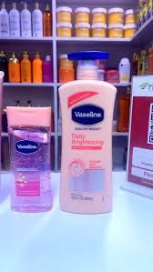 2 Packs Vaseline Daily Brightening Even Tone Body Lotion l + 200ml Oil for Glowing Skin, with Vitamin B3 & Triple Sunscreens-For Radiant Looking Skin in 2 Weeks Vaseline Body Lotion Vaseline Oil