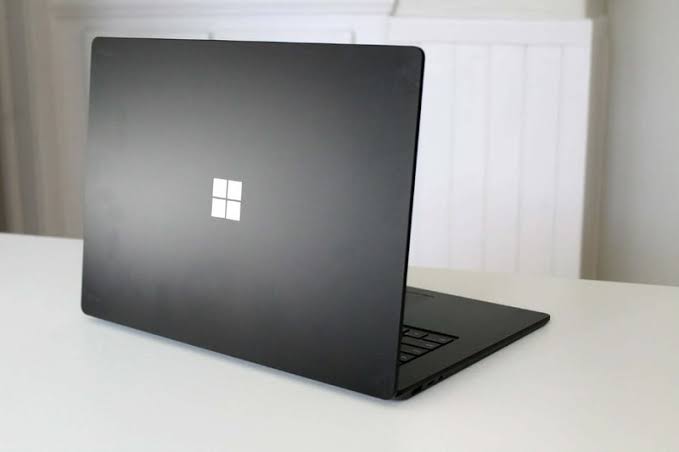 REFURBLISHED MICROSOFT  SURFACE LAPTOP 3 COI7 10TH GENERATION 16GBRAM 256GBSSD TOUCHSCREEN
Terrific display and touch/Pen experience
Excellent portability
Balanced performance