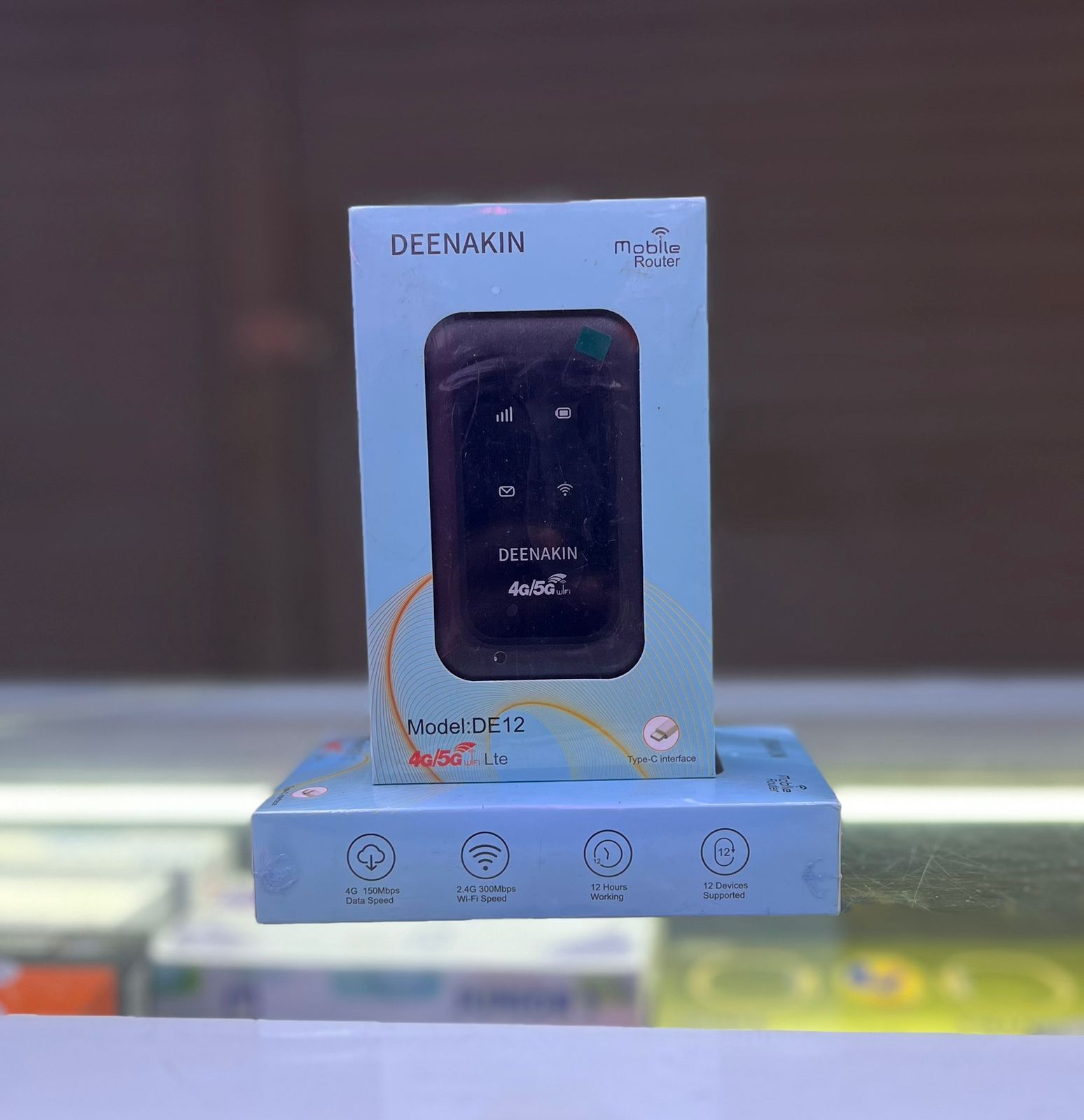 Deenakin DE12 Pocket MiFi – Portable 4G LTE Mobile Hotspot with 3000mAh Battery, 150 Mbps Speed & Support for Up to 10 Devices – Compact, Travel-Friendly Wi-Fi Router