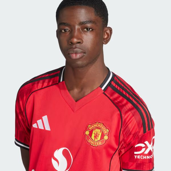 ⚡ Manchester United Red Home Fan Edition Jersey – Custom Printed Men’s Football Shirt, Personalized Name & Number, Breathable Stylish Sportswear, Multisize Options for Fans & Teams – Make Sure to Drop