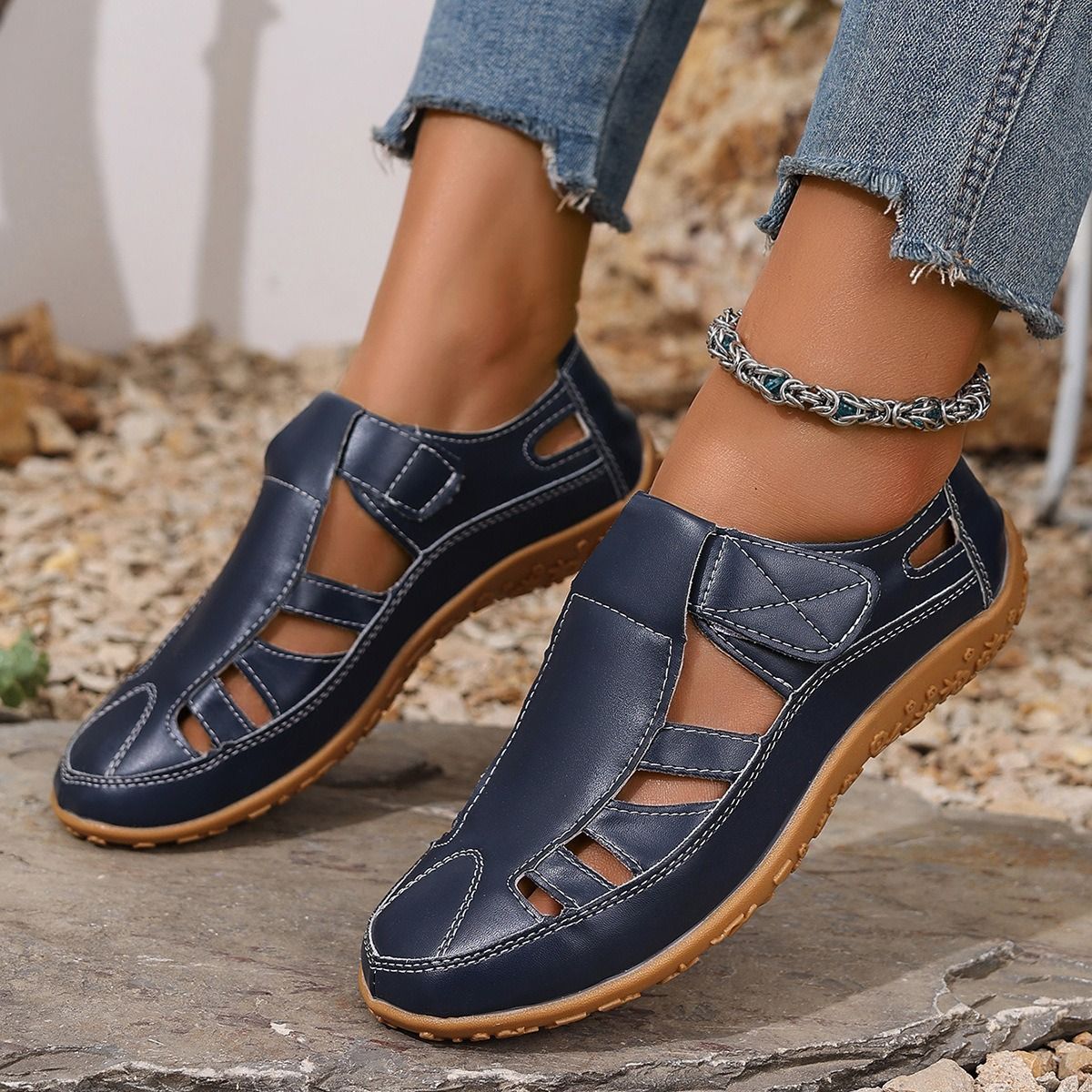 2025 Africa Europe America New Style Mid-Heel Large Size Women's Summer New Magic Fastener Casual Shoes Comfortable Soft Bottom Low Top Mom's Flat Sports Sandals Casual Style