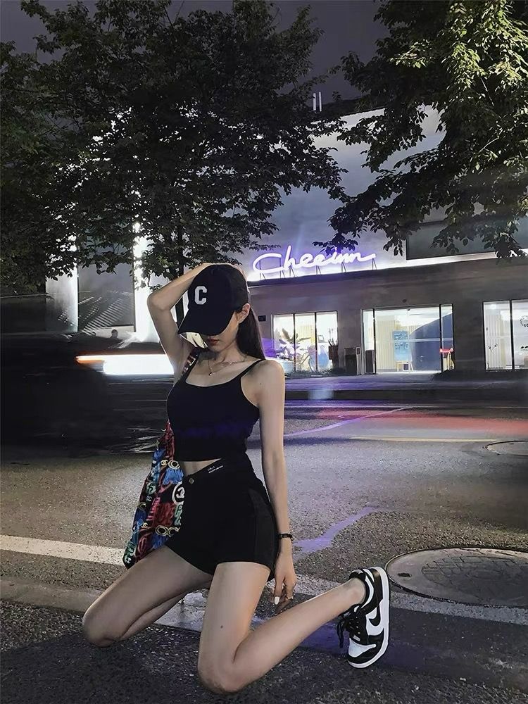 Denim shorts women's tight-fitting 2025 new spring and summer European and American thin bottoming hot pants hip-lifting high-waist stretch shorts