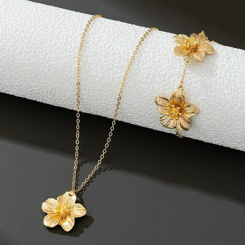 European and American cross-border retro golden flower pendant necklace bracelet ring earrings 5-piece high-end jewelry set