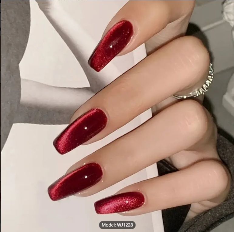 24Pcs Cat Eye Gel Press-On Nails | Salon-Quality, Long-Lasting & Elegant Look | Easy Application, Long Wear & Stunning Cat Eye Effect